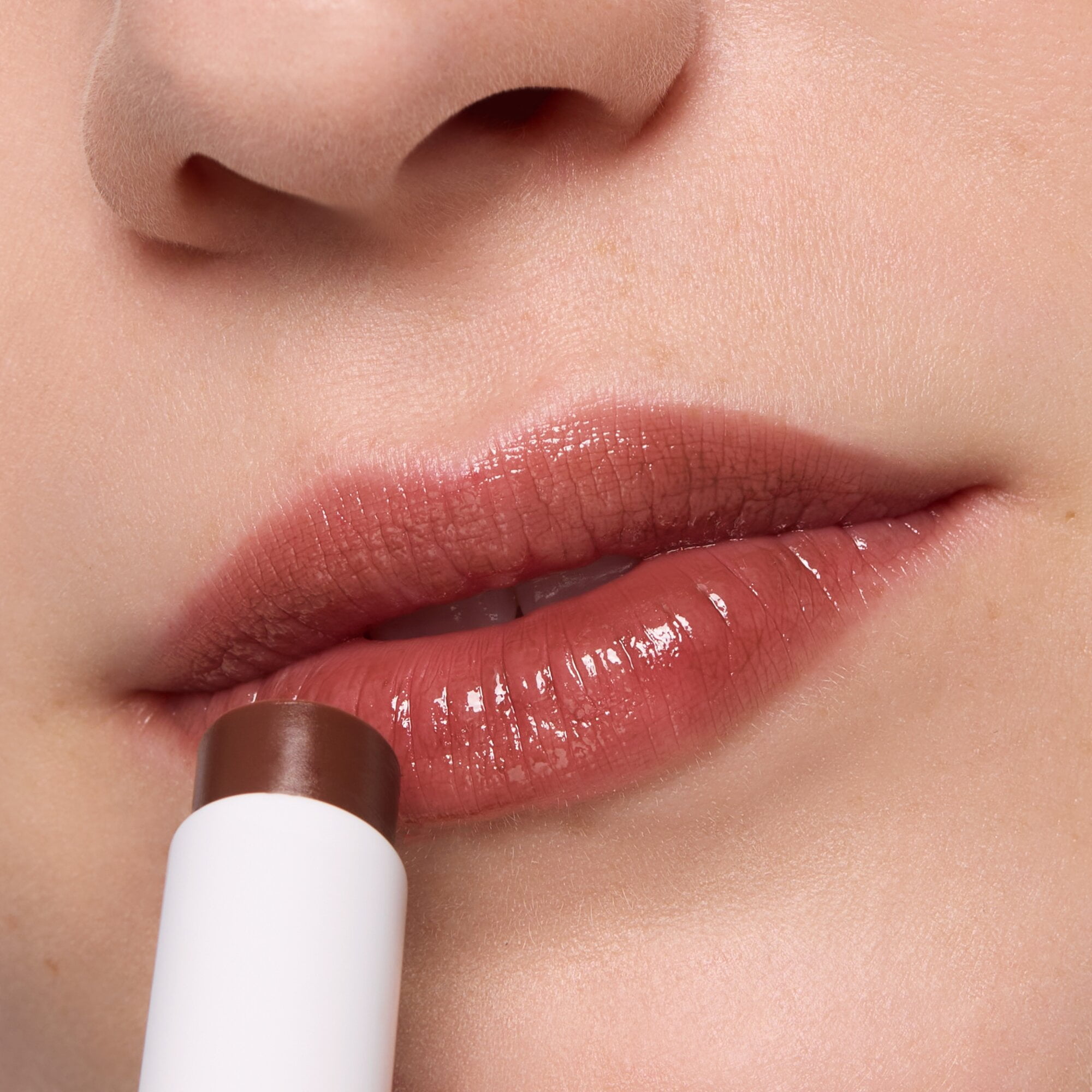 essence Juicy Bomb Glossy Butter Balm, 03 Time To Pitaya - Image 23