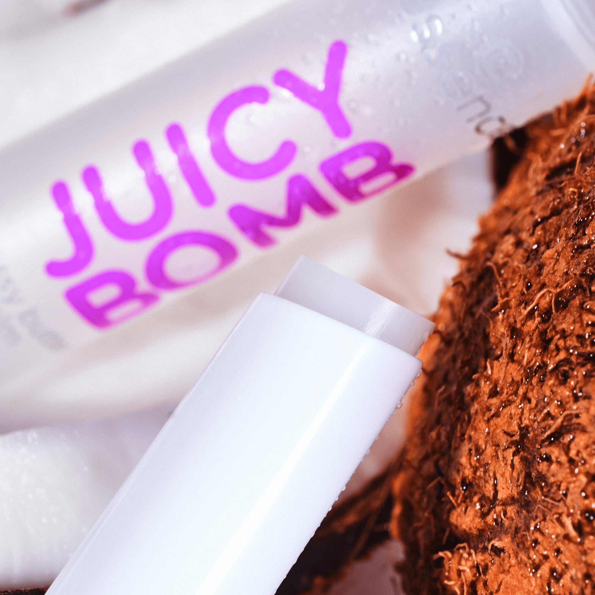 essence Juicy Bomb Glossy Butter Balm, 03 Time To Pitaya - Image 30