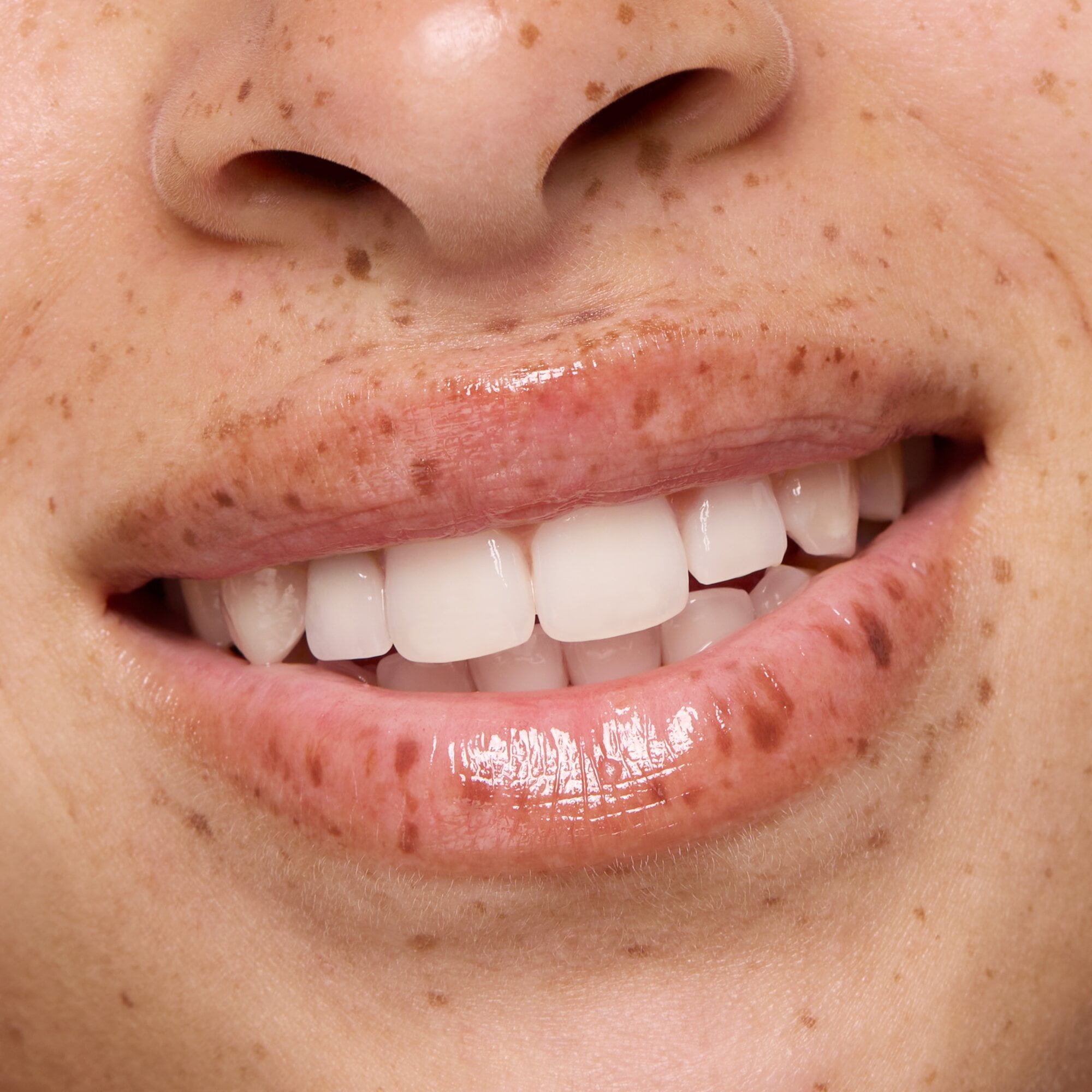 essence Juicy Bomb Glossy Butter Balm, 03 Time To Pitaya - Image 32