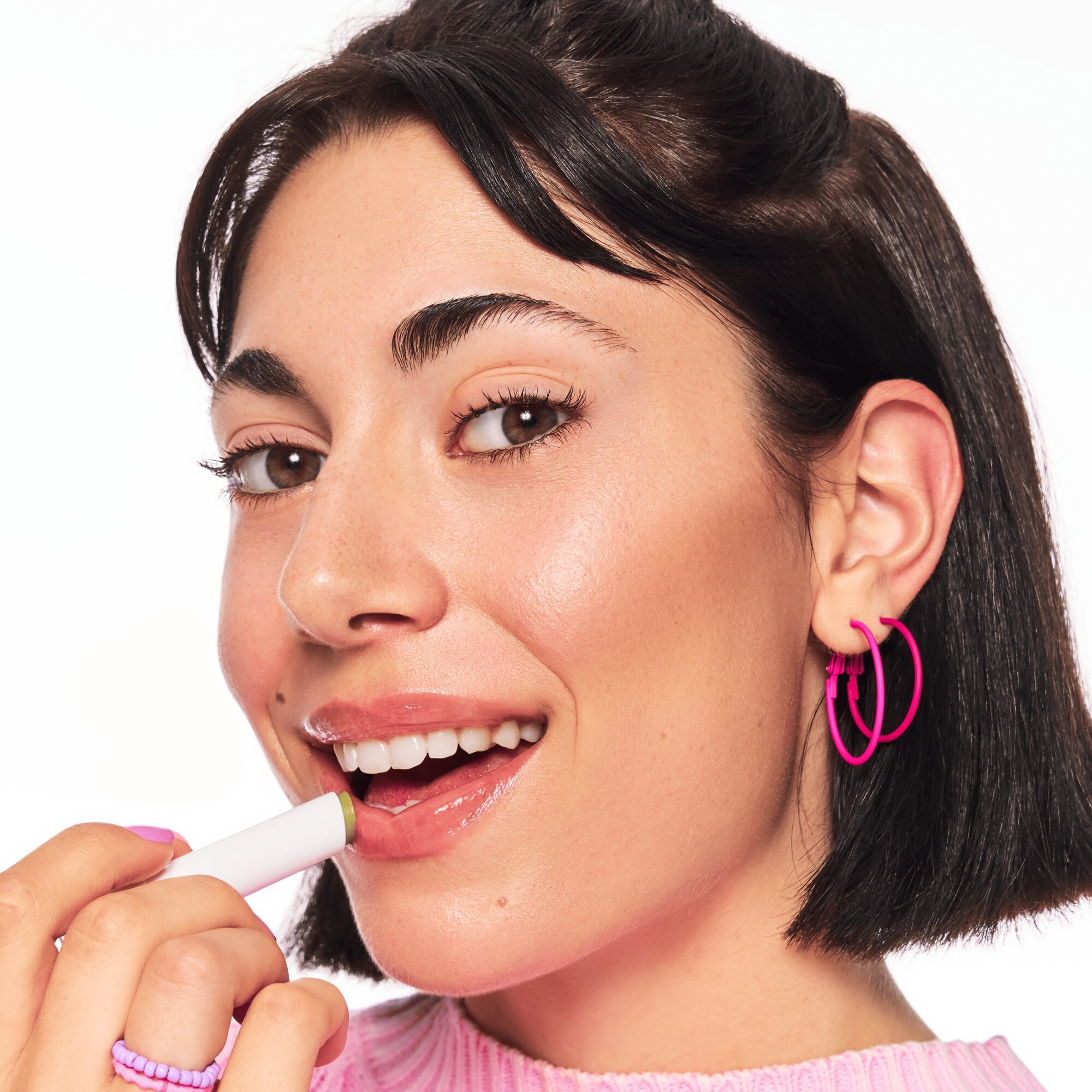 essence Juicy Bomb Glossy Butter Balm, 02 So Berry Cute - Image 17