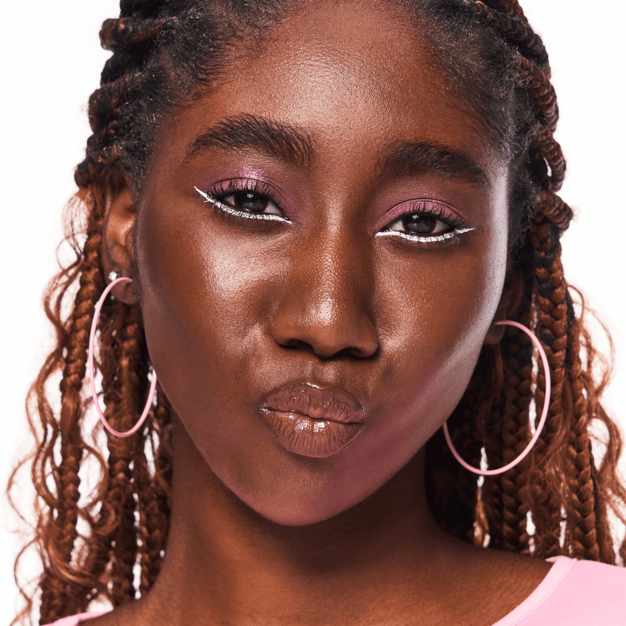 essence Juicy Bomb Glossy Butter Balm, 02 So Berry Cute - Image 26